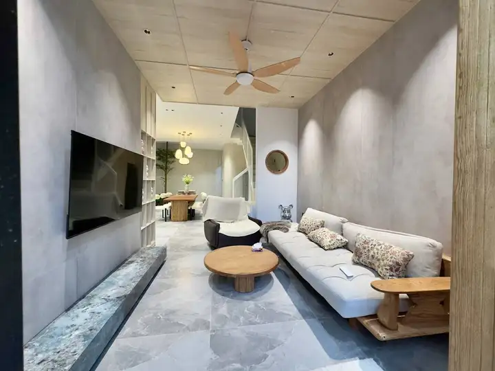 Аренда дома 4 этажа, 4 спальни, 75 м², Ngu Hanh Son