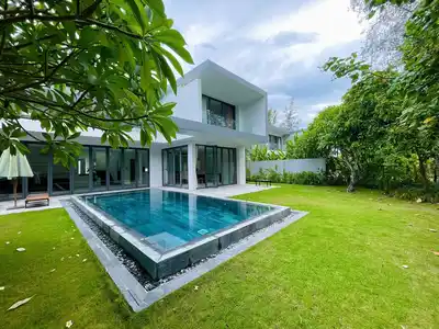 Аренда виллы 3 этажа, 3 спальни, 650 м²