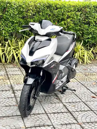 Специальное белое лезвие Honda Air Blade 2017