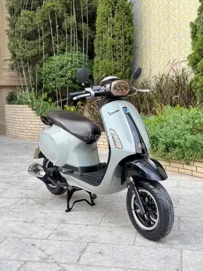 Мопед Nio Plus 50cc 2024 квадратная LED фара хамелеон как новый