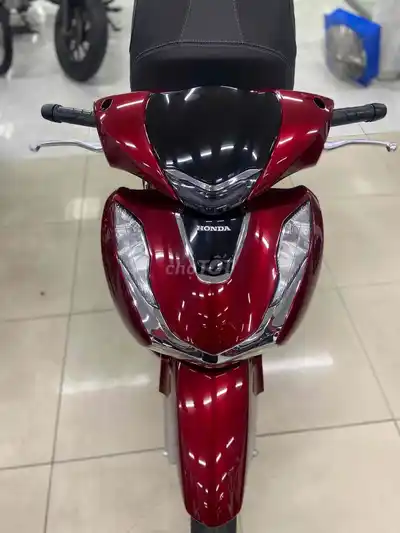 Honda SH 150 2022, красный