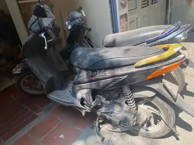 Honda Click тайской сборки, последняя серия с 6-спицевыми дисками