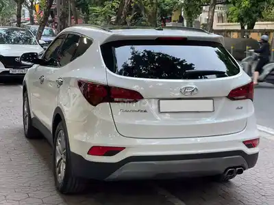 Hyundai SantaFe 2018 2.4L 4WD Белый