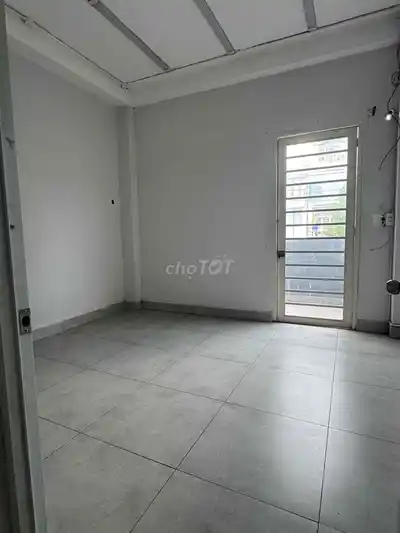 Аренда фасада дома 252 Xo Viet Nghe Tinh, P21, 4 этажа