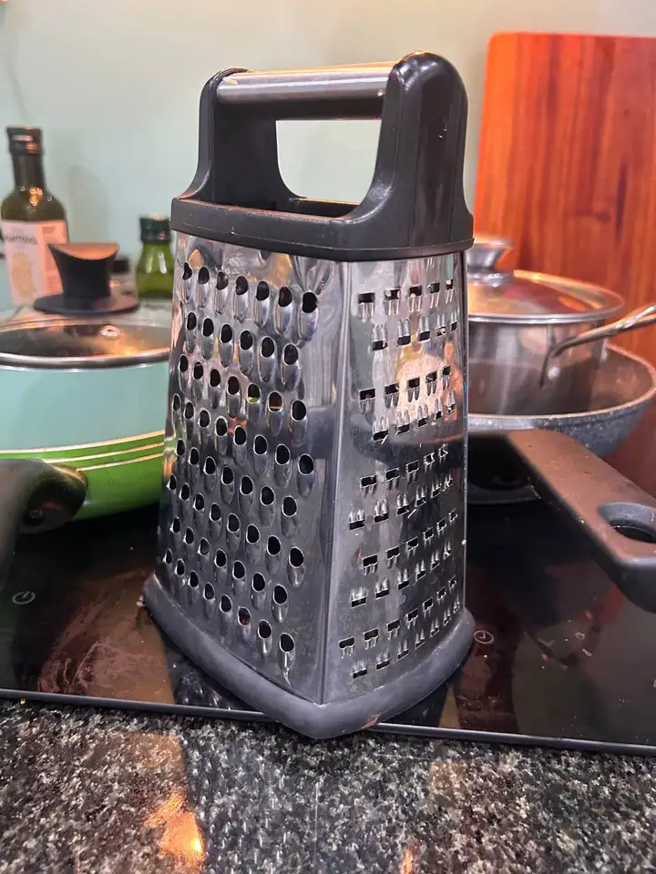 Кухонная утварь и посуда
