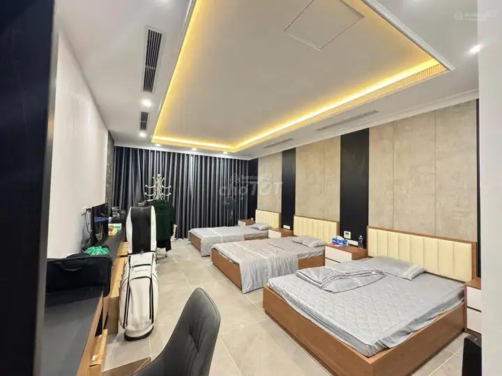 Cho thuê nhà nguyên căn Phố Hồng Hà - Ba Đình - Thang Máy