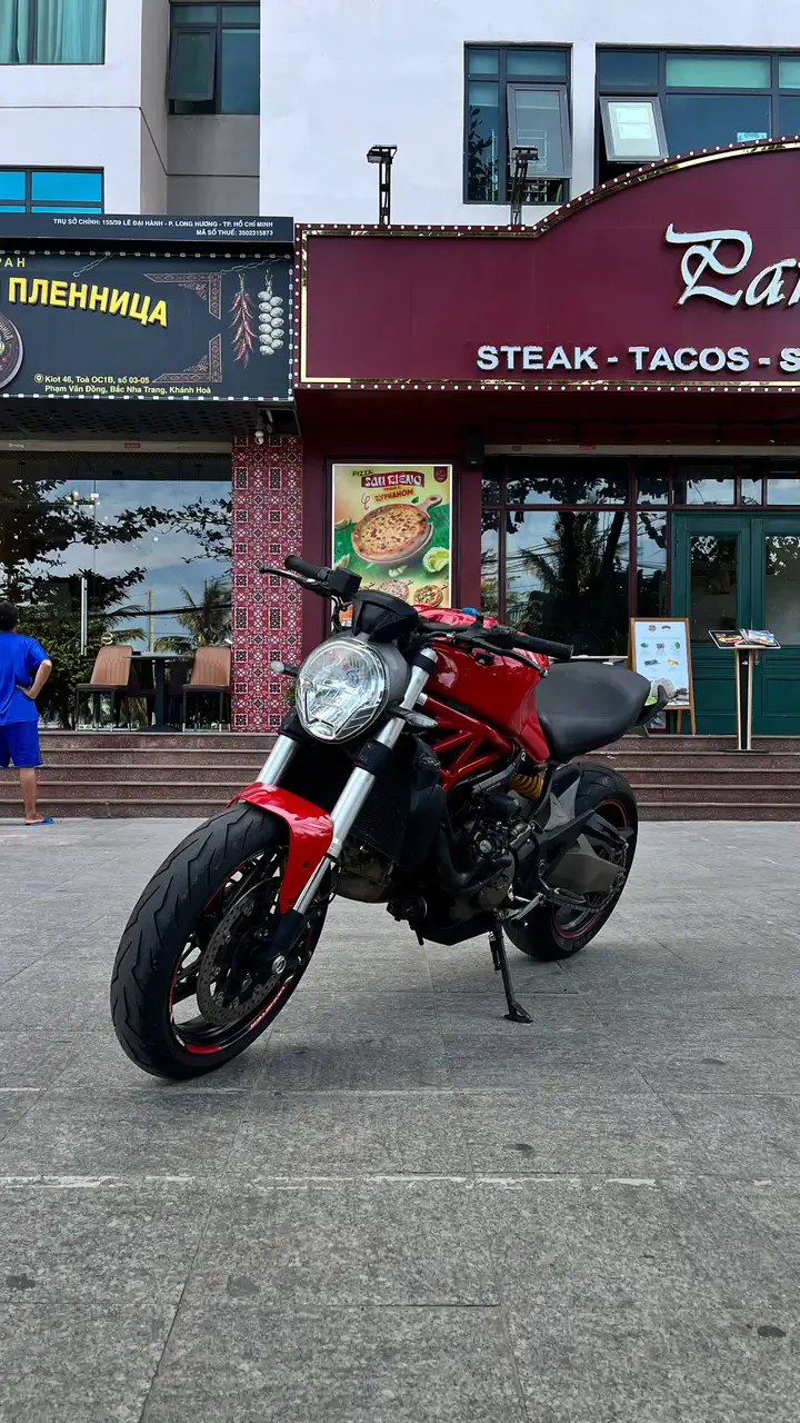 Ducati Monster 821