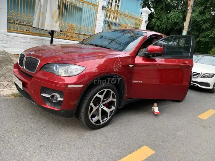 BMW X6 2011, комплектация Full, красный