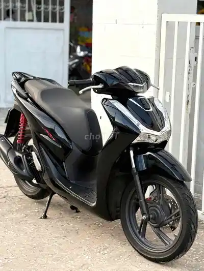Honda SH 125i ABS 2024 Черный шар bstp 9master на имя