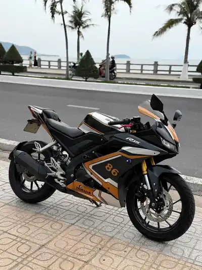 Yamaha R15 2021