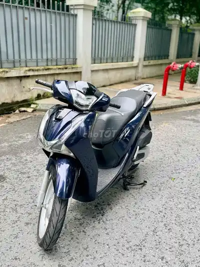 Хонда SH 125 2018 года рождения в Ханойском море