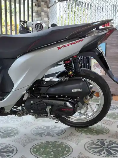 Honda Vision 2016, серебристый, много тюнинга