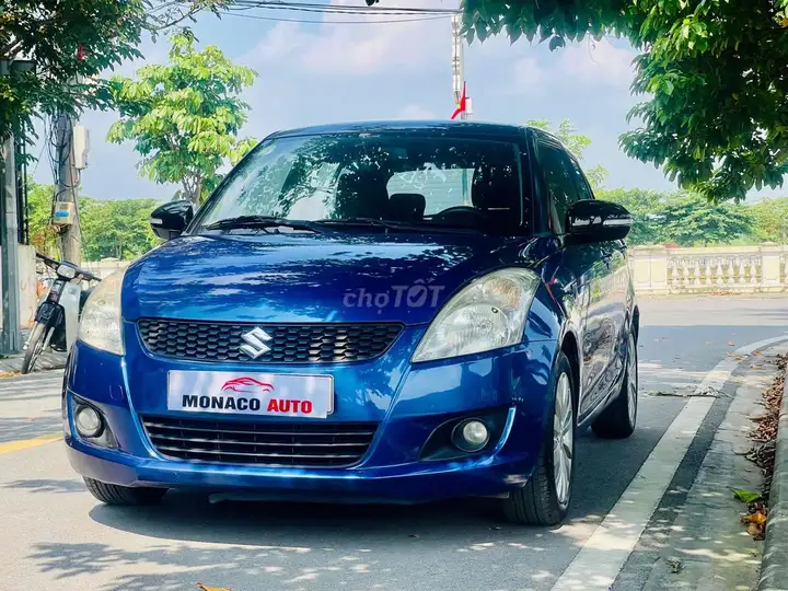 Suzuki Swift 2015 AT в отличном родном состоянии