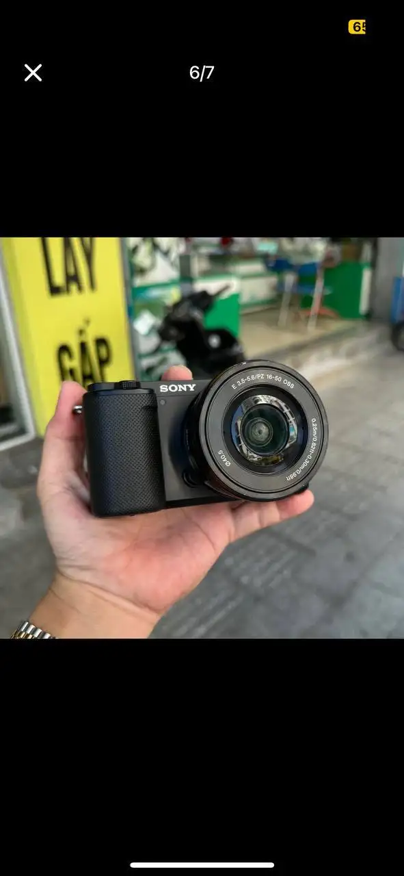 Корпус Sony ZV-E10 с китовым объективом 16–50 мм