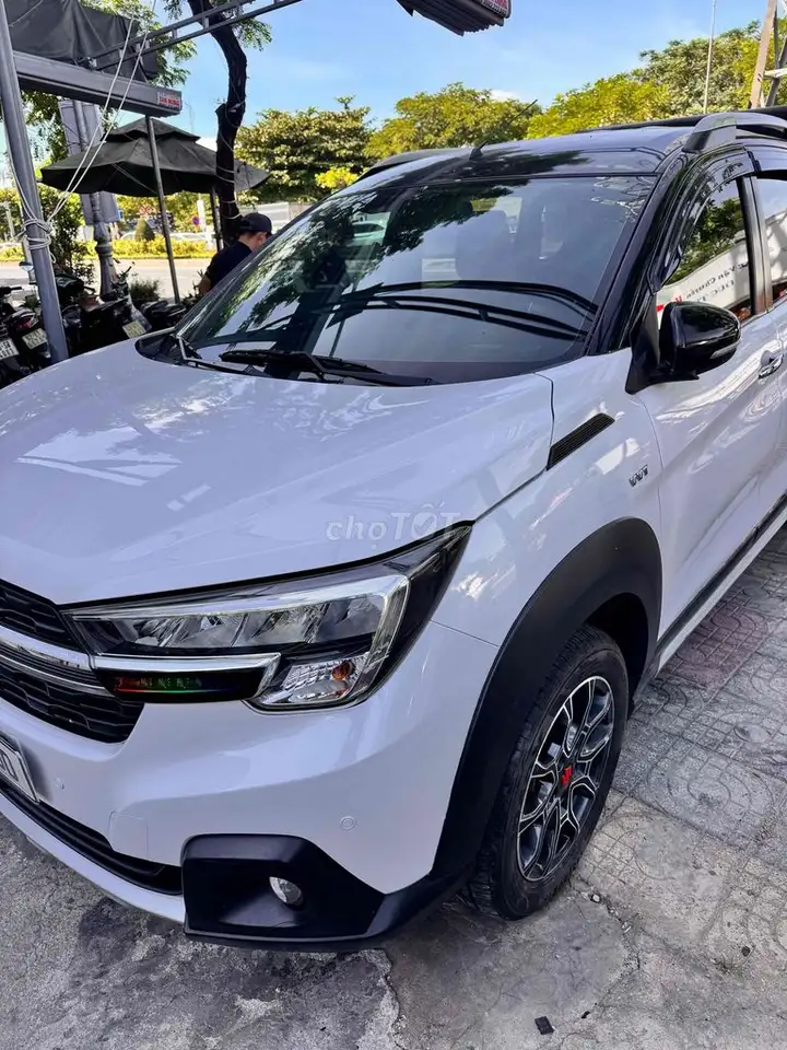 Suzuki XL7 2022 белый автомат Индонезия