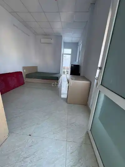Комната с балконом рядом с Индустриально-педагогическим ун-томом, 5.2 млн