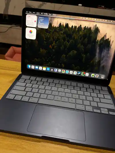 MacBook Neo 8/256 ГБ