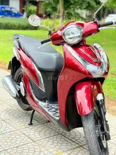 Honda SH Mode 2021 красный