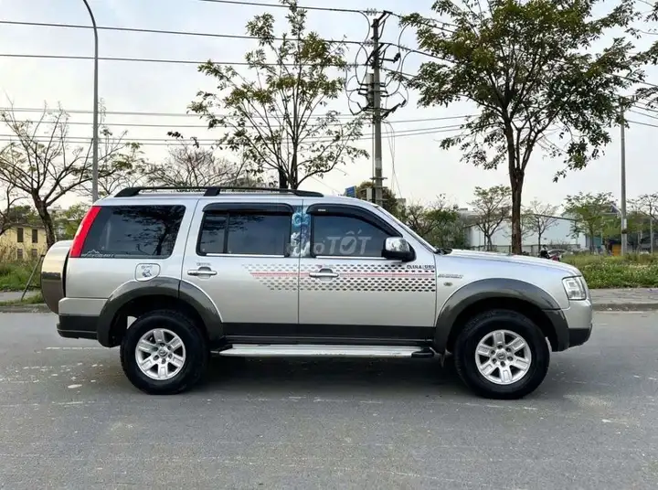 Ford Everest 2008, автоматическая, 7 мест, песочный
