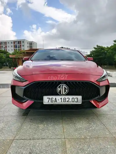 MG MG5 2022 Luxury 2.5 вань Красный
