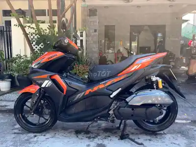 Yamaha NVX 2021 оранжево-чёрный
