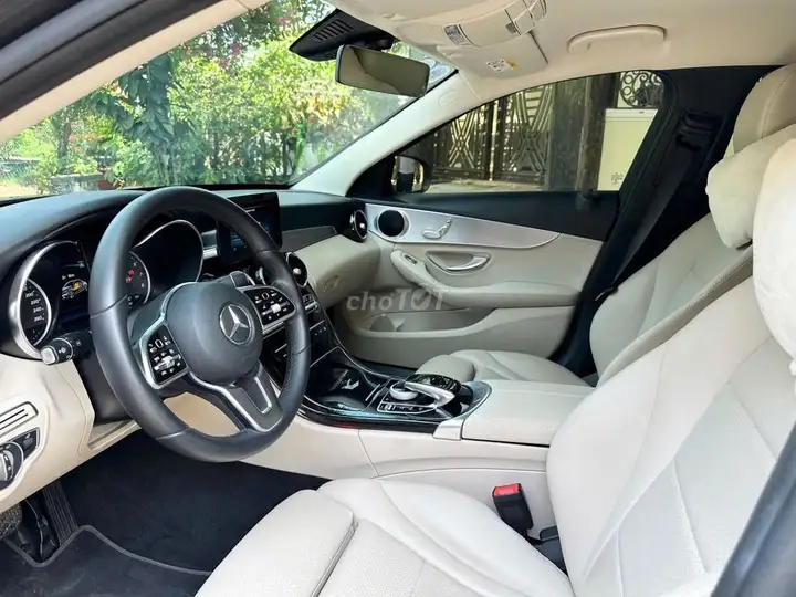 Mercedes-Benz C180 AMG 2020 серый, 38000 км