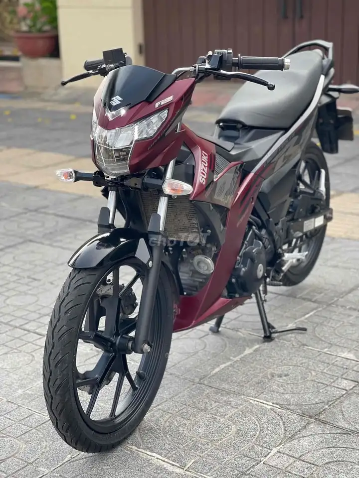 Suzuki Raider 2022 красно-черный
