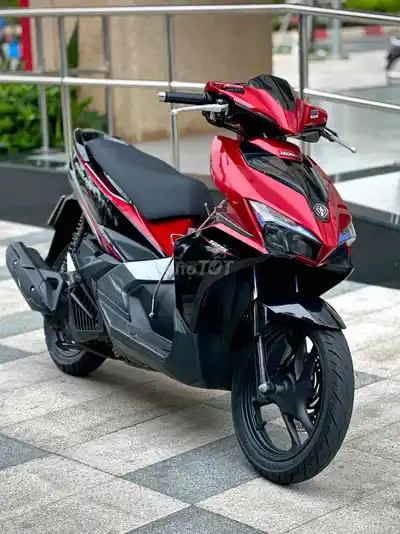 Honda Air Blade 125 2017 Красно-черный
