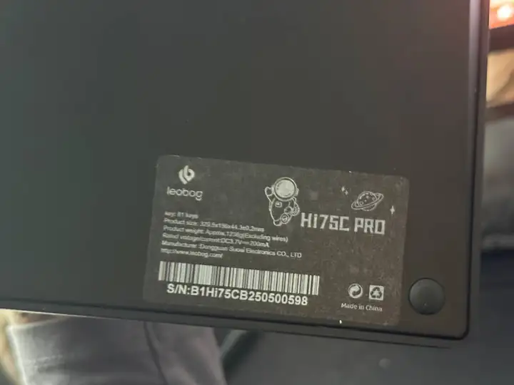 Монитор Xiaomi 34", кресло, клавиатура Leobog Hi75C Pro, колонки Edifier MR4