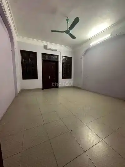 Аренда таунхауса в Ван Куан, 70 кв.м, 4 этажа, 18 млн/месяц