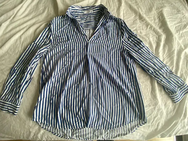 Розовая толстовка J.B4, рубашка Mango, майки Karen Millen, Miss Sixty, футболка Armani Exchange