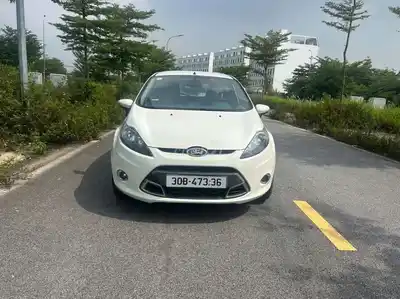 Ford Fiesta, белый, автомат, 5 мест