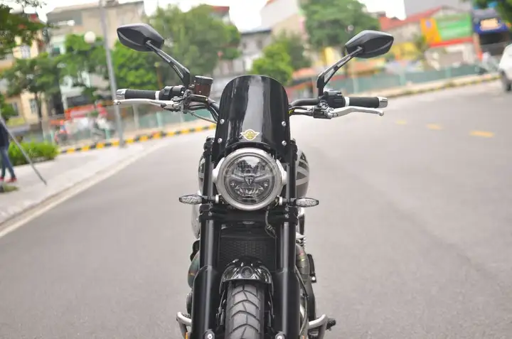 Triumph Scrambler 1200X 2024, серебристый, 11000 км