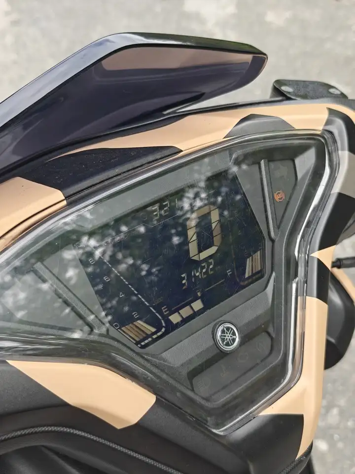 YAMAHA NVX V2 SMARTKEY, ABS