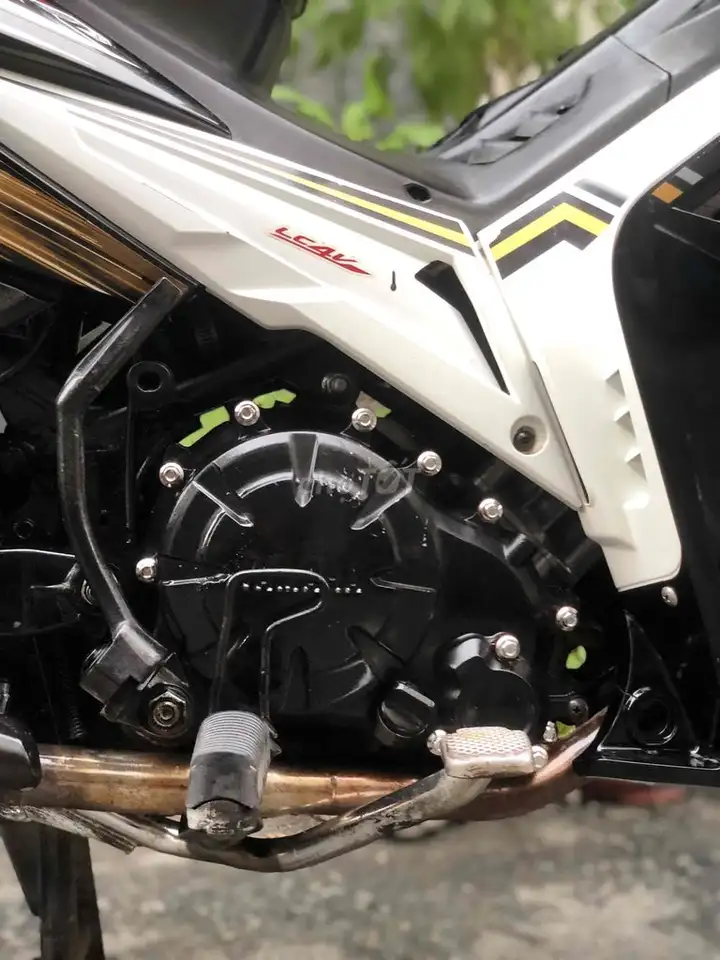 Yamaha Exciter 135 2013 черно-белый