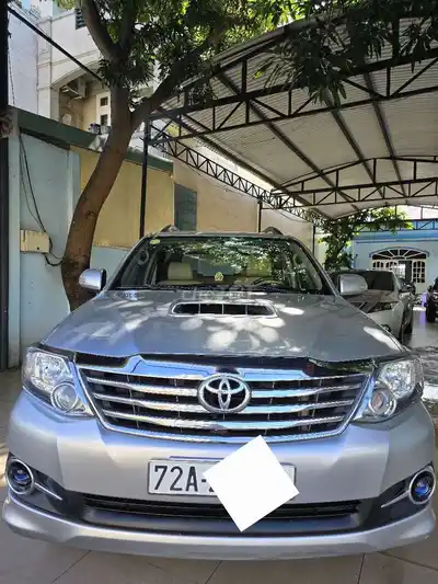 Toyota Fortuner 2016 серебристый 7 мест 134 555 км