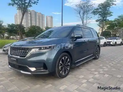 Kia Carnival Signature 2.2D 2024 52000 км Серый